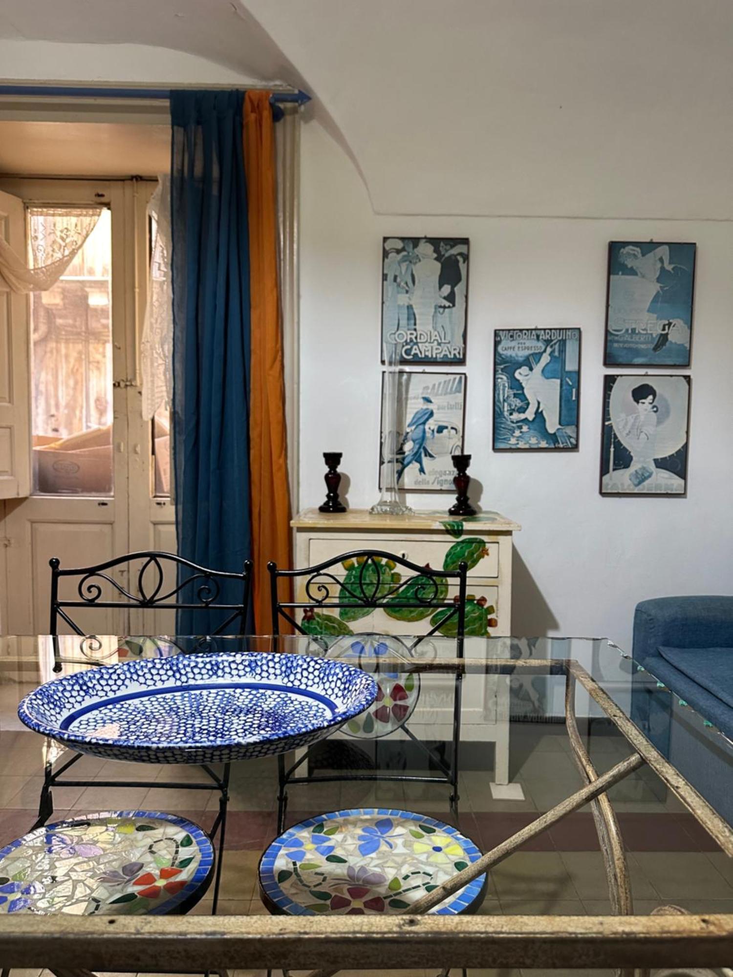 Appartamento Oldtown Centro Storico คาตาเนีย ภายนอก รูปภาพ