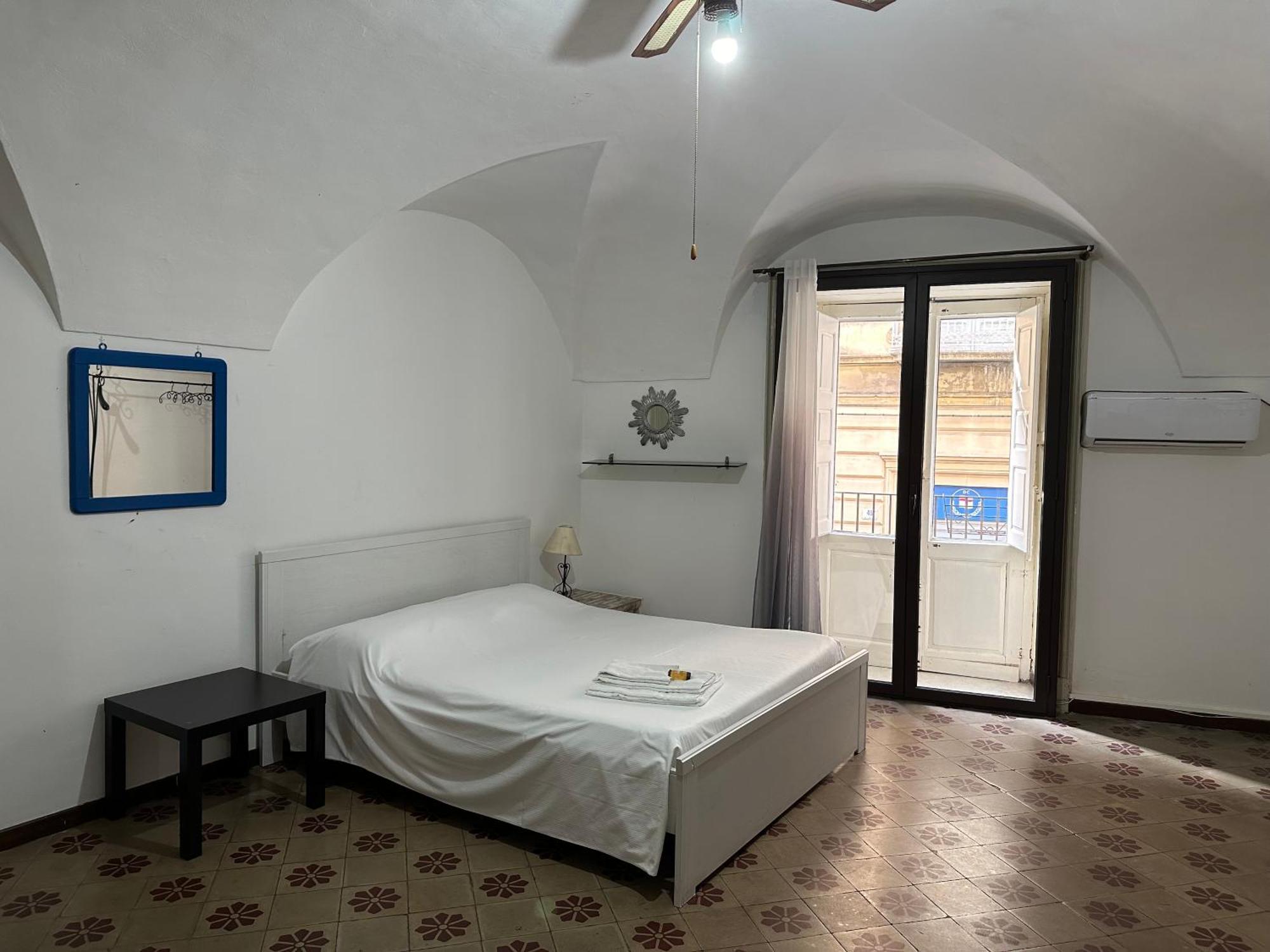 Appartamento Oldtown Centro Storico คาตาเนีย ภายนอก รูปภาพ